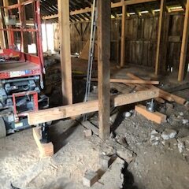 construction, leveling, rafters, posts, lifts,