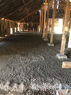 barn,posts,dirt floor,